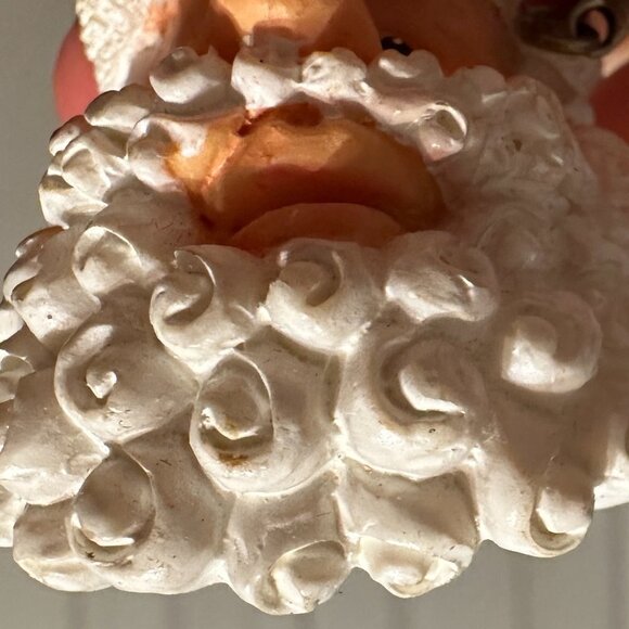 💙 Vintage Resin Santa Claus Pin 2" Christmas Holidays Accessory Xmas Retro - Picture 7 of 8